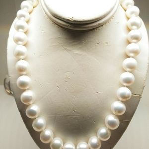 14k Lock natural pearls necklaces